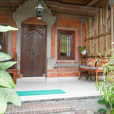 Nirwa Ubud Homestay Exterior foto